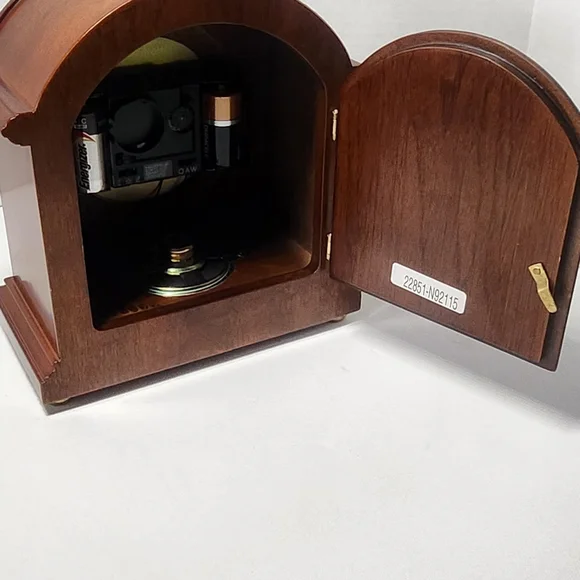 ​Hermle Mantel Clock Made in Germany Quartz 2115 Dual Chime Westminster Ave... - Picture 9 of 16